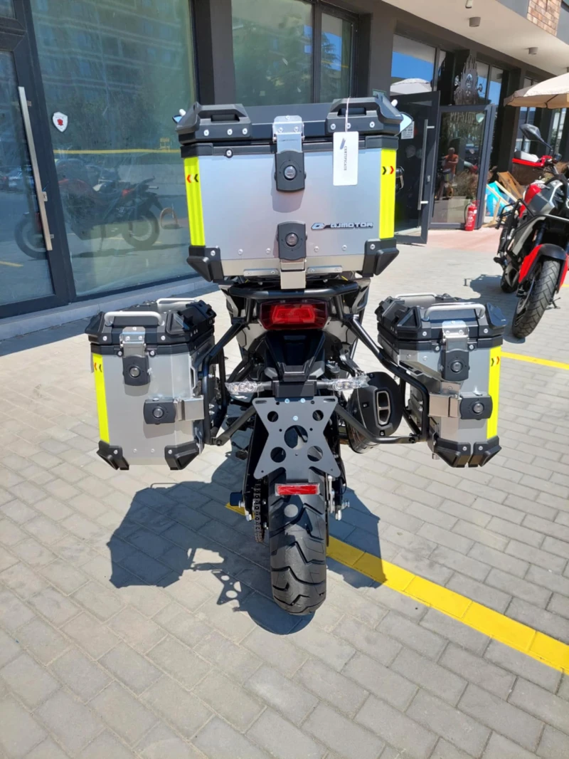 QJMotor SRT 900SX, снимка 6 - Мотоциклети и мототехника - 51259593