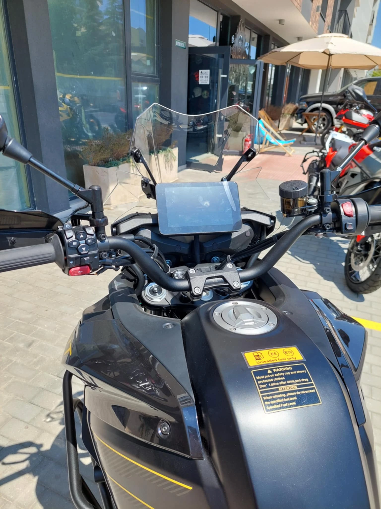 QJMotor SRT 900SX  - изображение 5