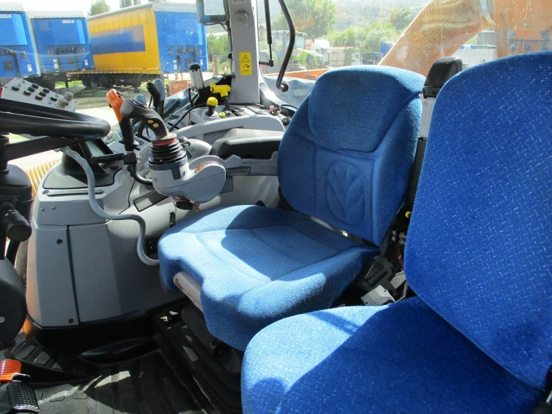 Трактор New Holland T6070-разпродажба, снимка 6 - Селскостопанска техника - 38258013