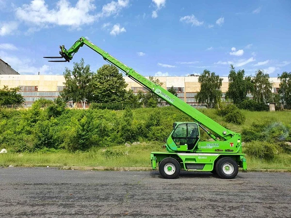 Телескопичен товарач Merlo ROTO 45.21 MCSS  4x4x4, снимка 4 - Селскостопанска техника - 49098149