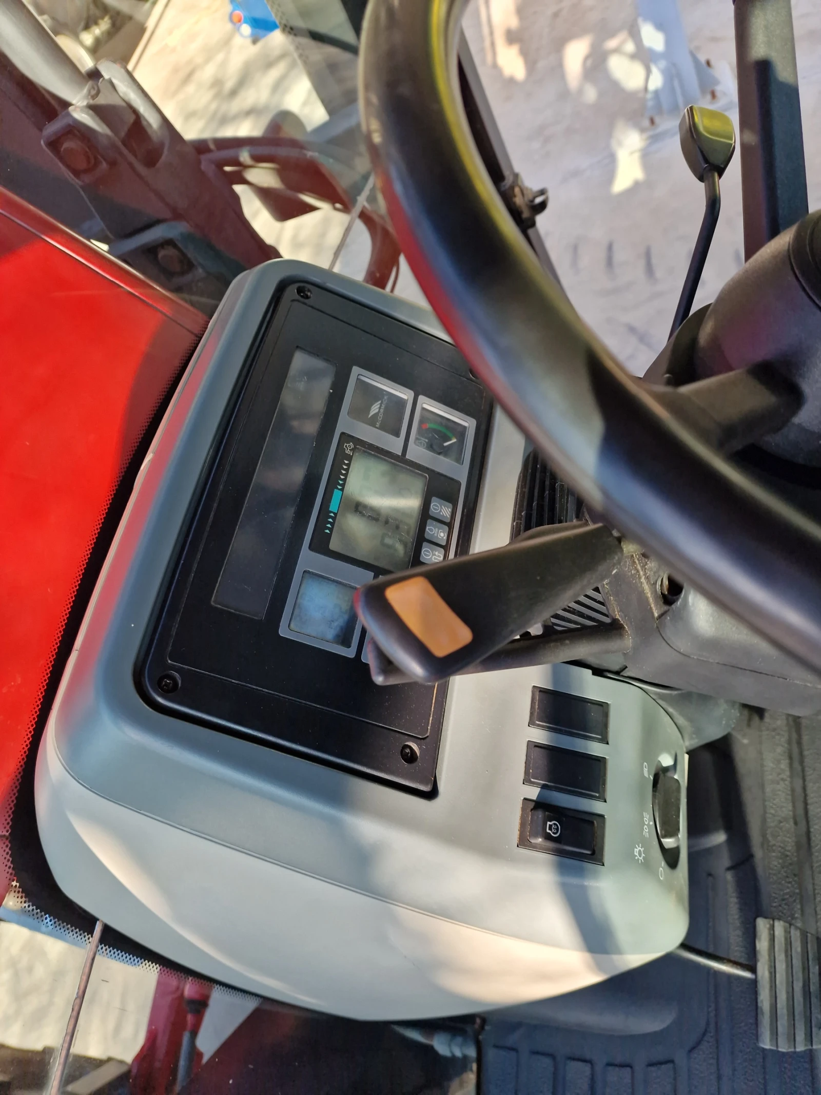 Трактор CASE IH McCormick CX 105, снимка 15 - Селскостопанска техника - 53800624