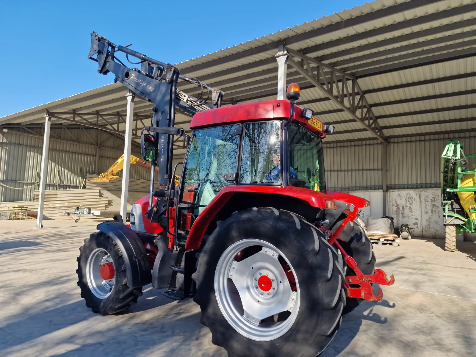 Трактор CASE IH McCormick CX 105, снимка 3 - Селскостопанска техника - 53800624