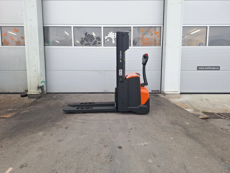 Електрокар Toyota SWE120L