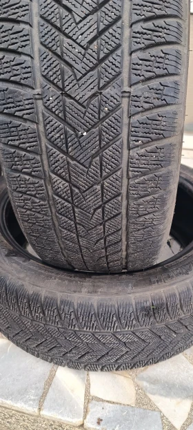 Гуми Зимни 275/40R20, снимка 9