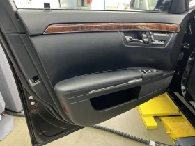 Mercedes-Benz S 500 5.5/4MATIC/FACE/LONG/PANO/МАСАЖ/ОБДУХВАНЕ, снимка 9