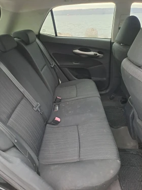 Toyota Auris, снимка 7