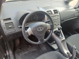 Toyota Auris, снимка 11