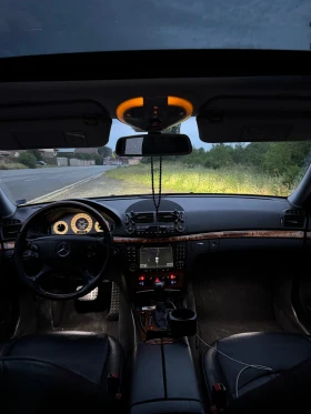 Mercedes-Benz E 320, снимка 4