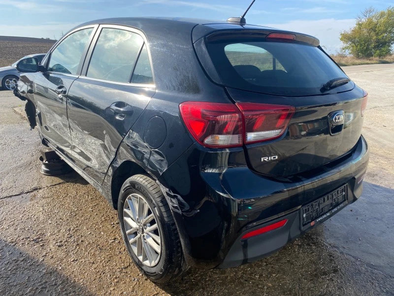 Kia Rio 1.4 automatic, снимка 6 - Автомобили и джипове - 42369750