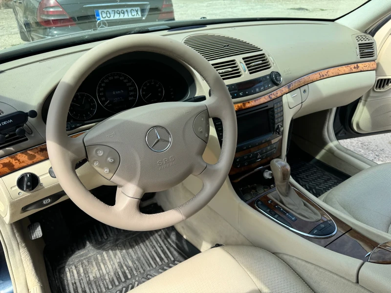 Mercedes-Benz E 500 4-matic, снимка 5 - Автомобили и джипове - 47262299