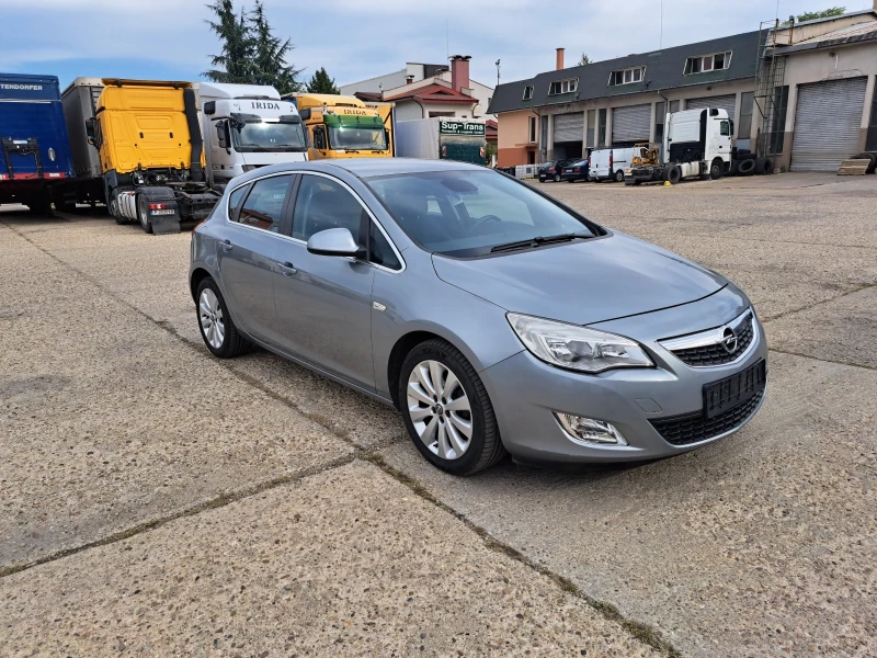 Opel Astra 1, 6, бензин/115 кс, снимка 1 - Автомобили и джипове - 47543885