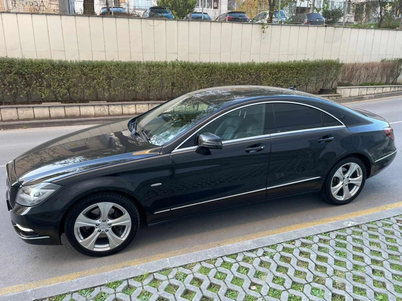 Mercedes-Benz CLS 350 4 Matic* Distr.* LED, снимка 5 - Автомобили и джипове - 48343581