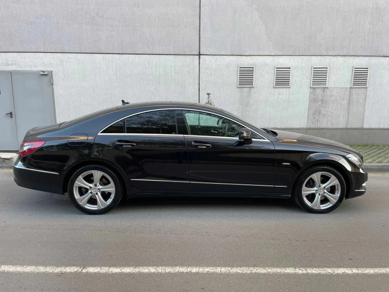 Mercedes-Benz CLS 350 4 Matic* Distr.* LED, снимка 6 - Автомобили и джипове - 48343581