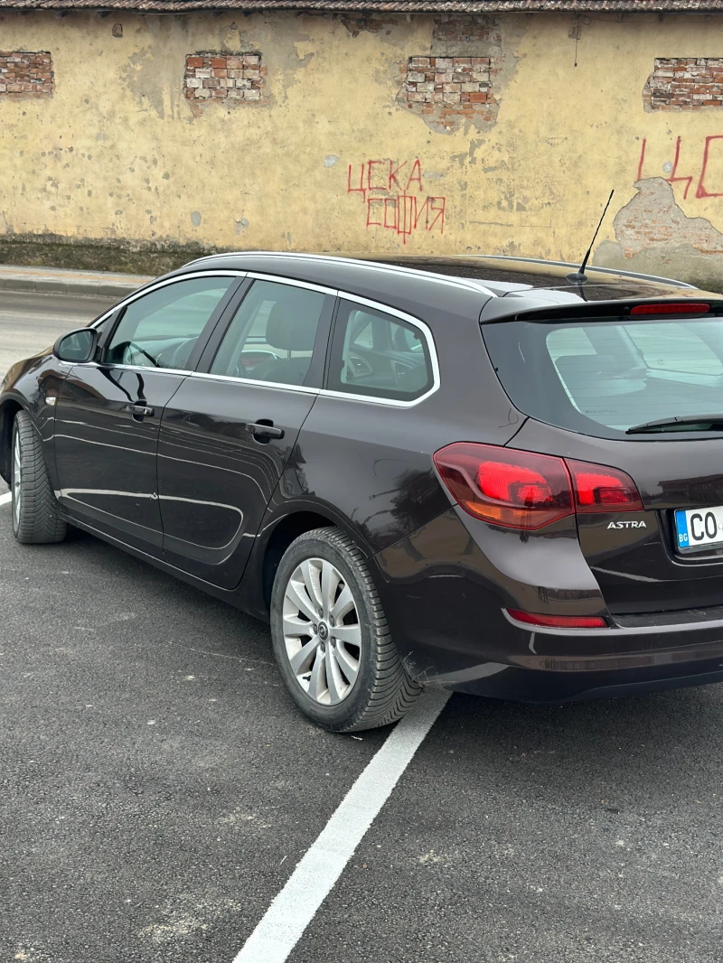 Opel Astra 1.7CDTI, снимка 4 - Автомобили и джипове - 49333990