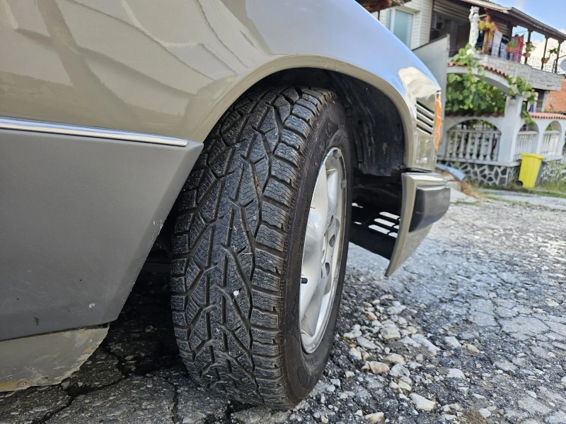 Mercedes-Benz 124 250 турбо дизел , снимка 8 - Автомобили и джипове - 52253061