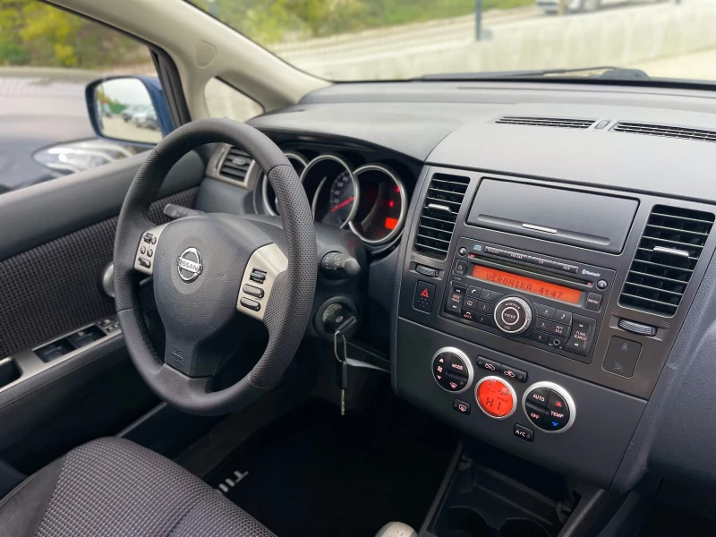 Nissan Tiida, снимка 11 - Автомобили и джипове - 52058486