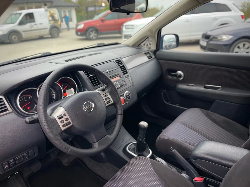 Nissan Tiida, снимка 10 - Автомобили и джипове - 52058486