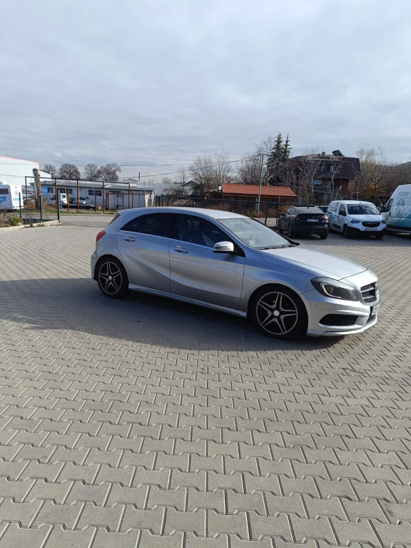 Mercedes-Benz A 180 AMG Optics/Full LED, снимка 4 - Автомобили и джипове - 52611814