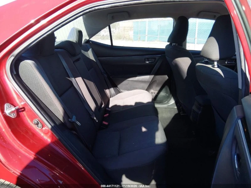 Toyota Corolla 1.8l Le, снимка 8 - Автомобили и джипове - 53335792