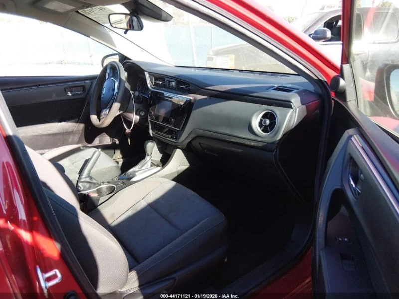 Toyota Corolla 1.8l Le, снимка 5 - Автомобили и джипове - 53335792