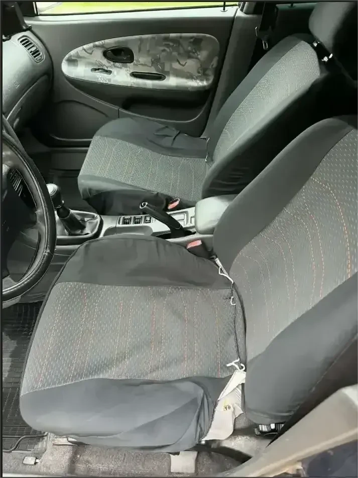 Mitsubishi Carisma, снимка 4 - Автомобили и джипове - 54390211