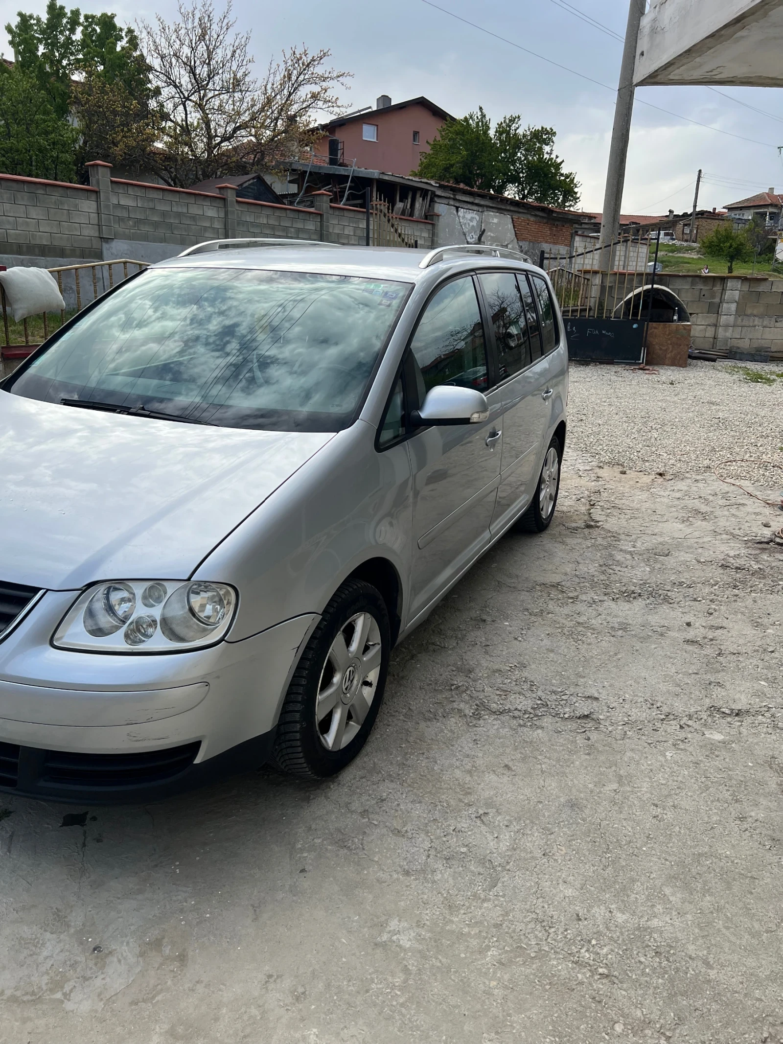 VW Touran  - изображение 2