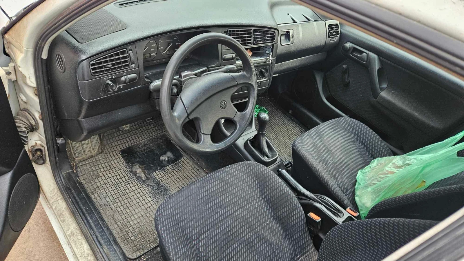 VW Vento  - изображение 9