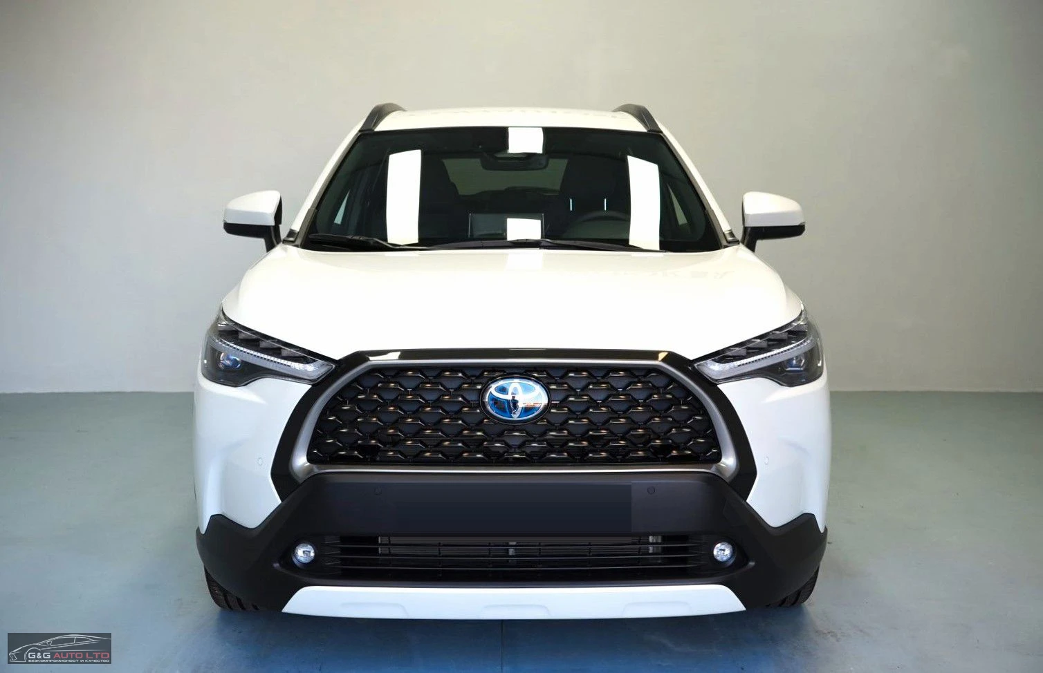 Toyota Corolla Cross НОВ!2.0HEV/197HP/NAVI/LED/KLESS/4X4/DYNAMIC/401v - изображение 2