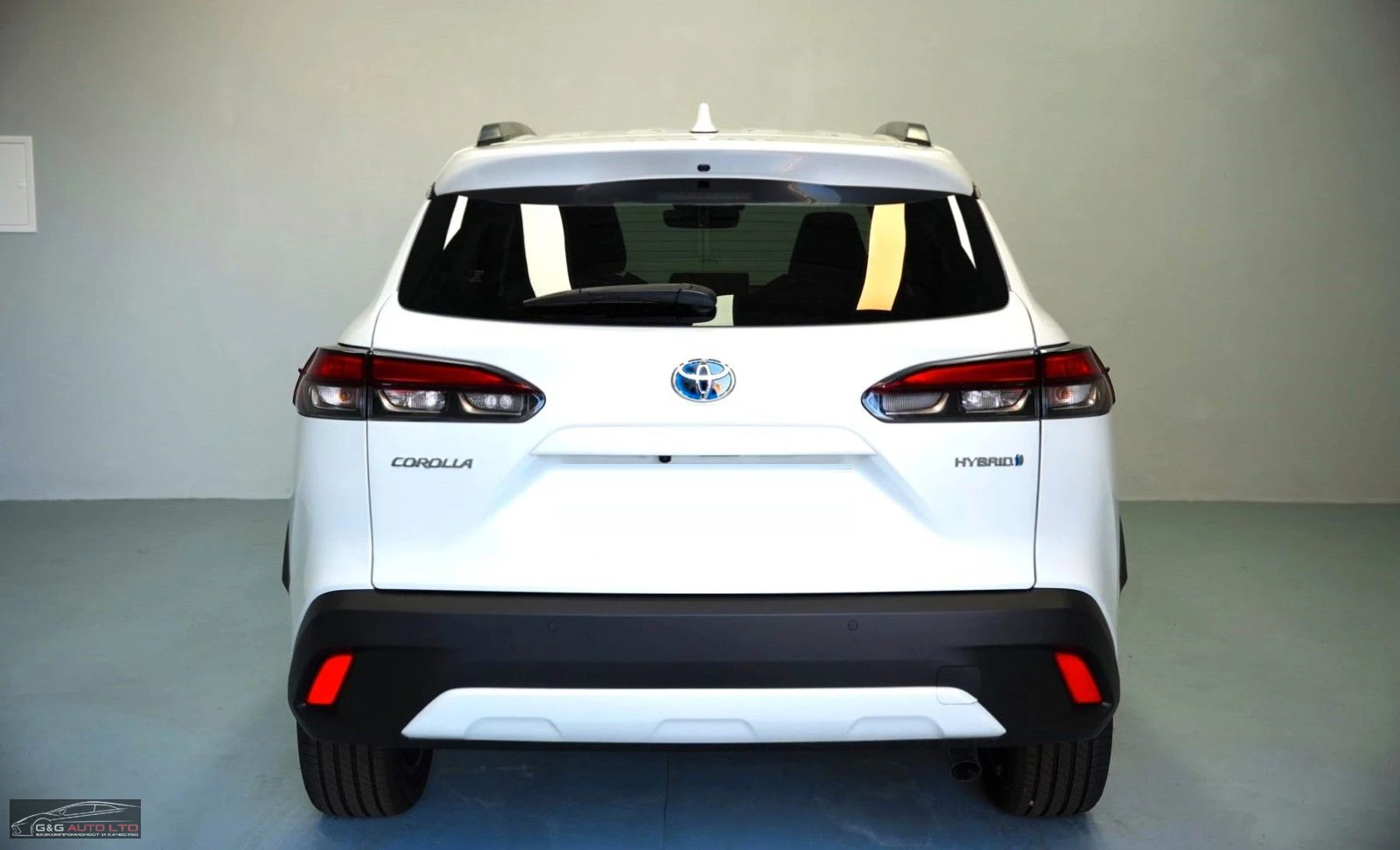 Toyota Corolla Cross НОВ!2.0HEV/197HP/NAVI/LED/KLESS/4X4/DYNAMIC/401v - изображение 6