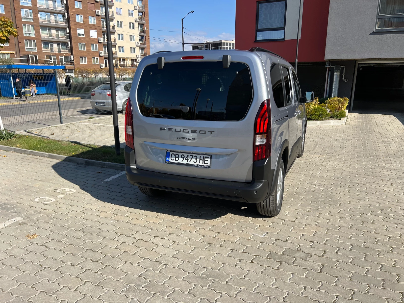 Peugeot Rifter Peugeot Rifter  ALLURE 1.5 BlueHDI 130 - изображение 8