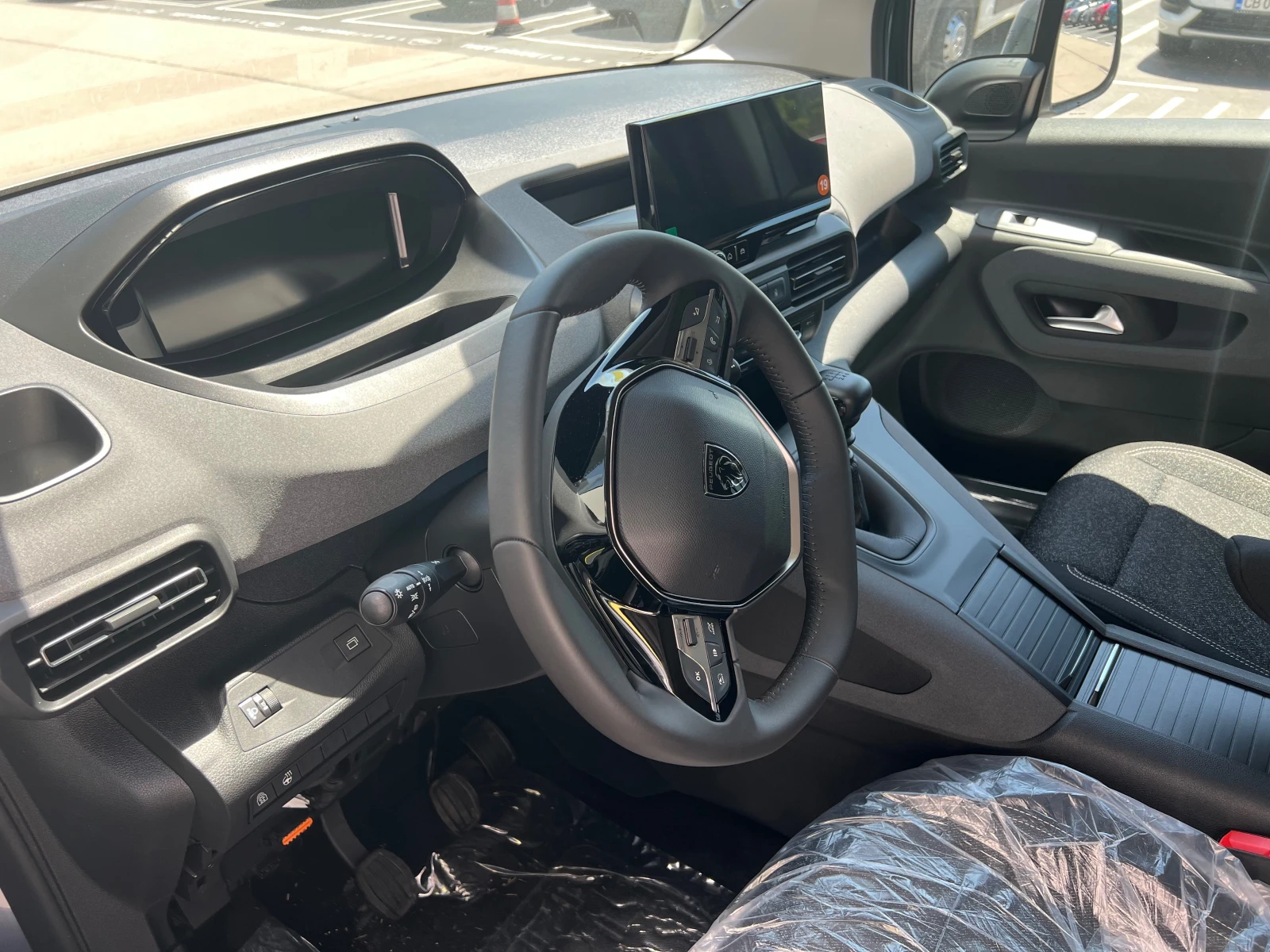 Peugeot Rifter Peugeot Rifter  ALLURE 1.5 BlueHDI 130 - изображение 3