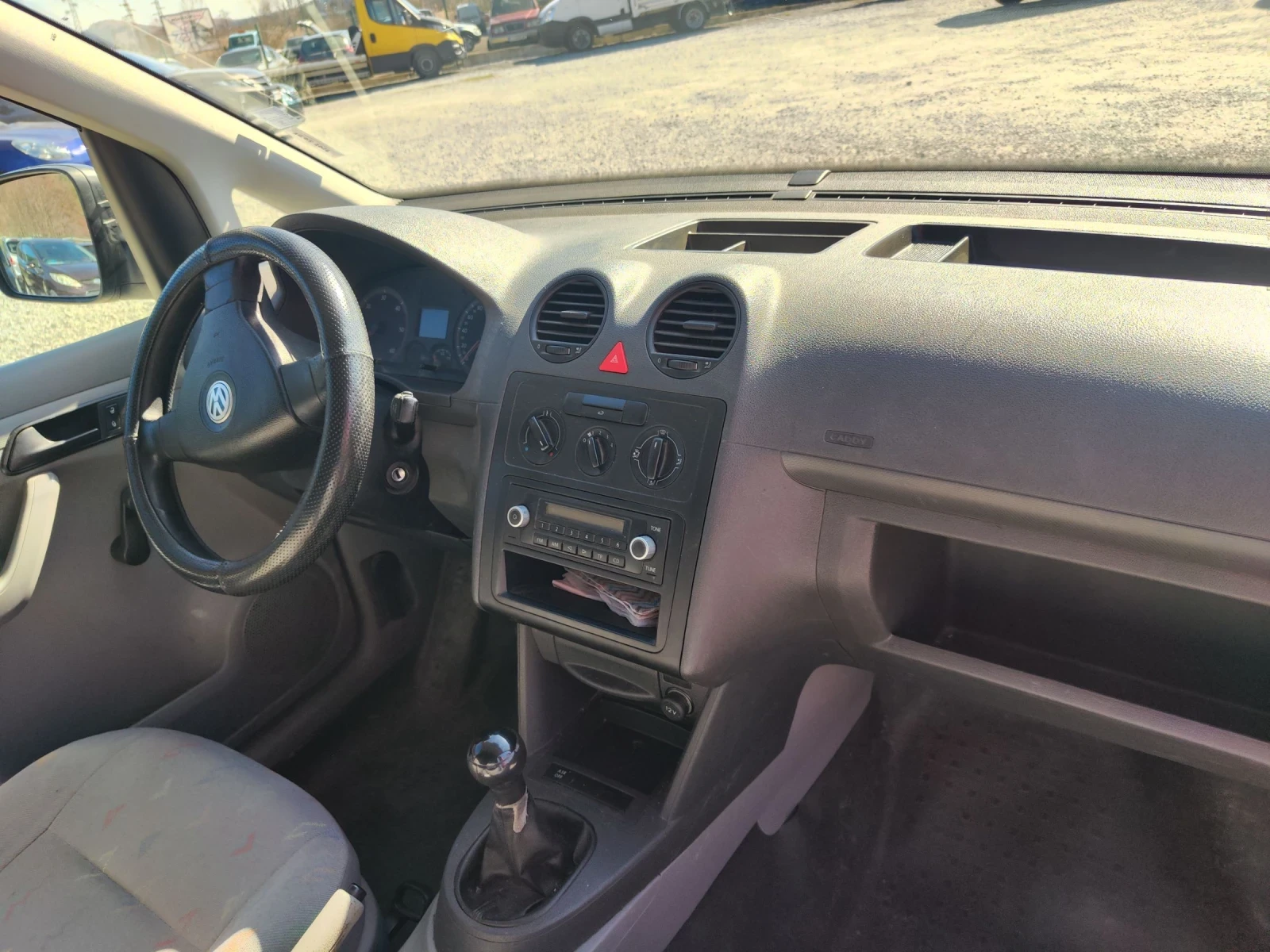 VW Caddy 2.0 SDI, снимка 11 - Автомобили и джипове - 53821785