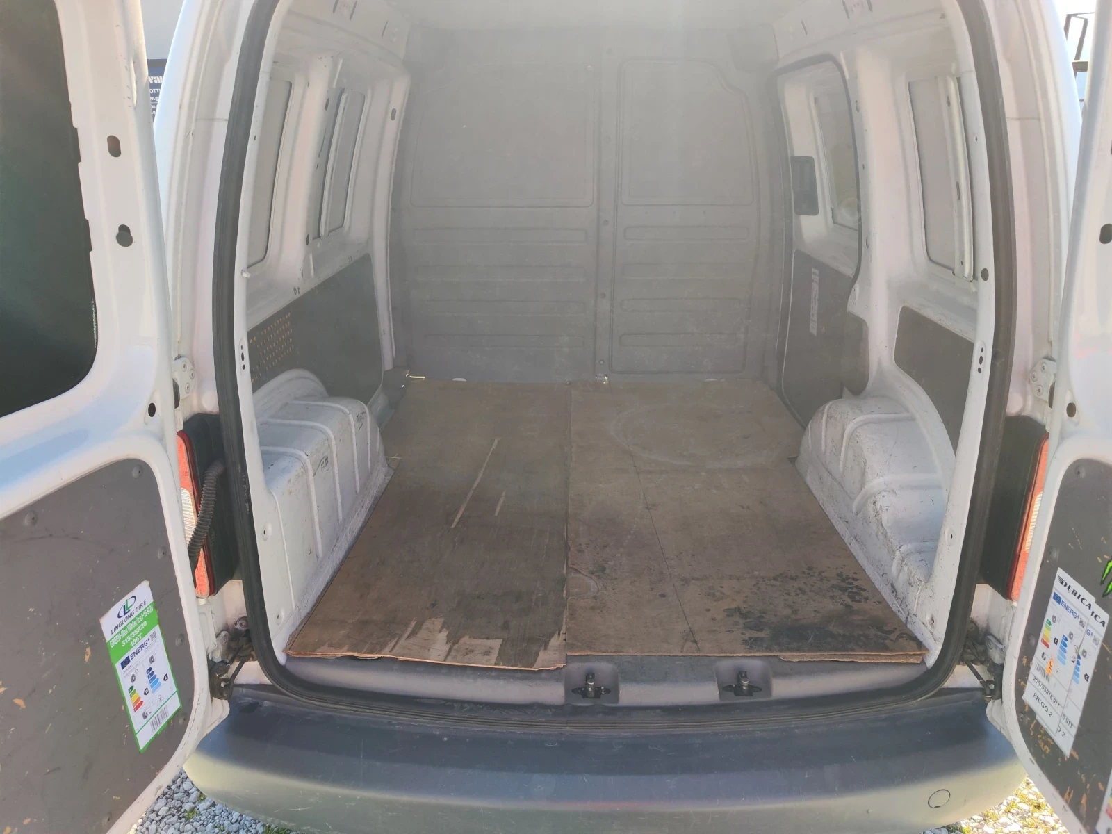 VW Caddy 2.0 SDI, снимка 8 - Автомобили и джипове - 53821785