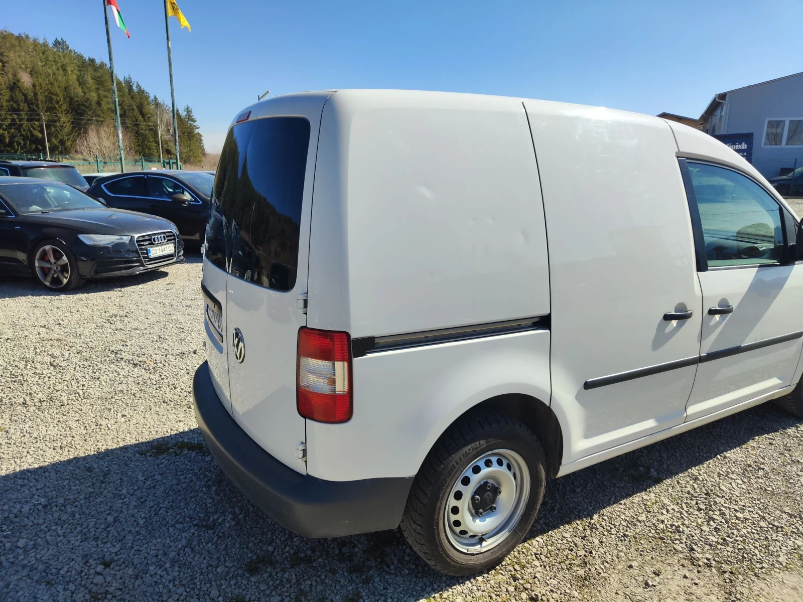 VW Caddy 2.0 SDI, снимка 4 - Автомобили и джипове - 53821785