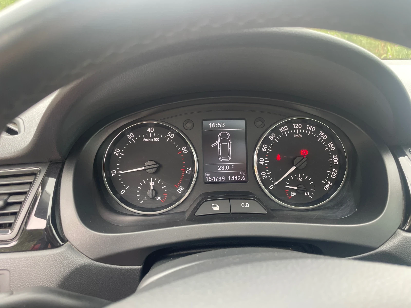 Skoda Rapid Spaceback Monte Carlo ПАНОРАМА!, снимка 7 - Автомобили и джипове - 54949680