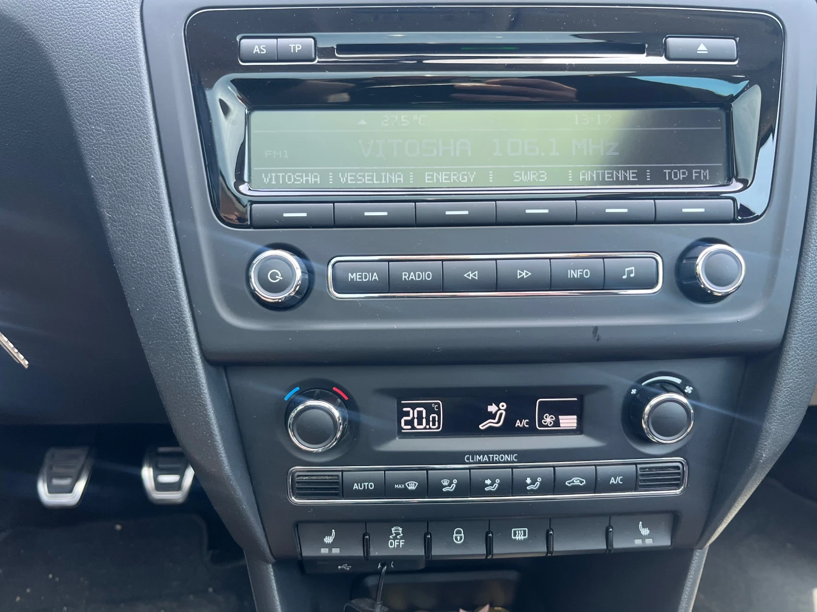Skoda Rapid Spaceback Monte Carlo ПАНОРАМА!, снимка 7 - Автомобили и джипове - 54667416