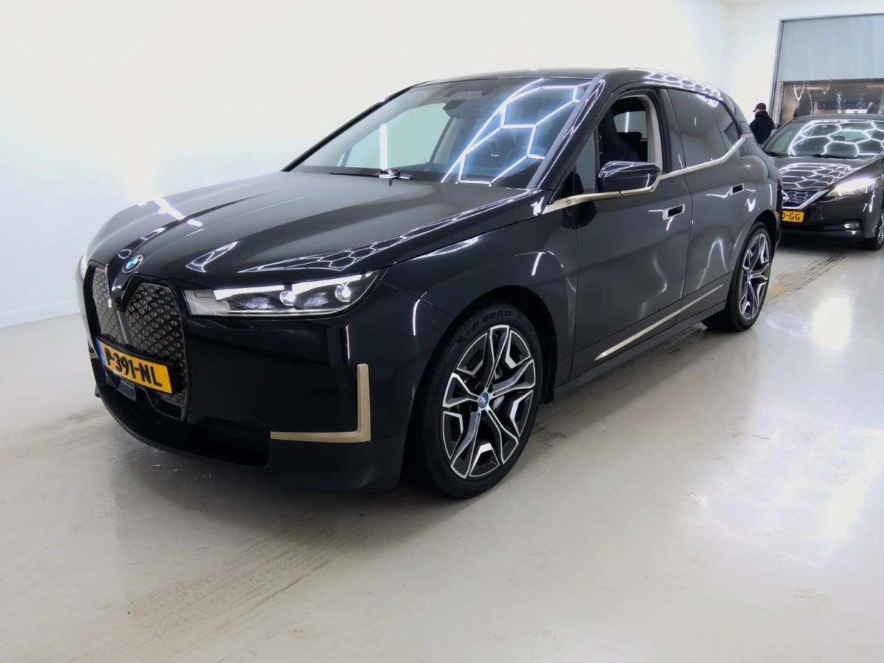 BMW iX 50 XDRIVE 523hp