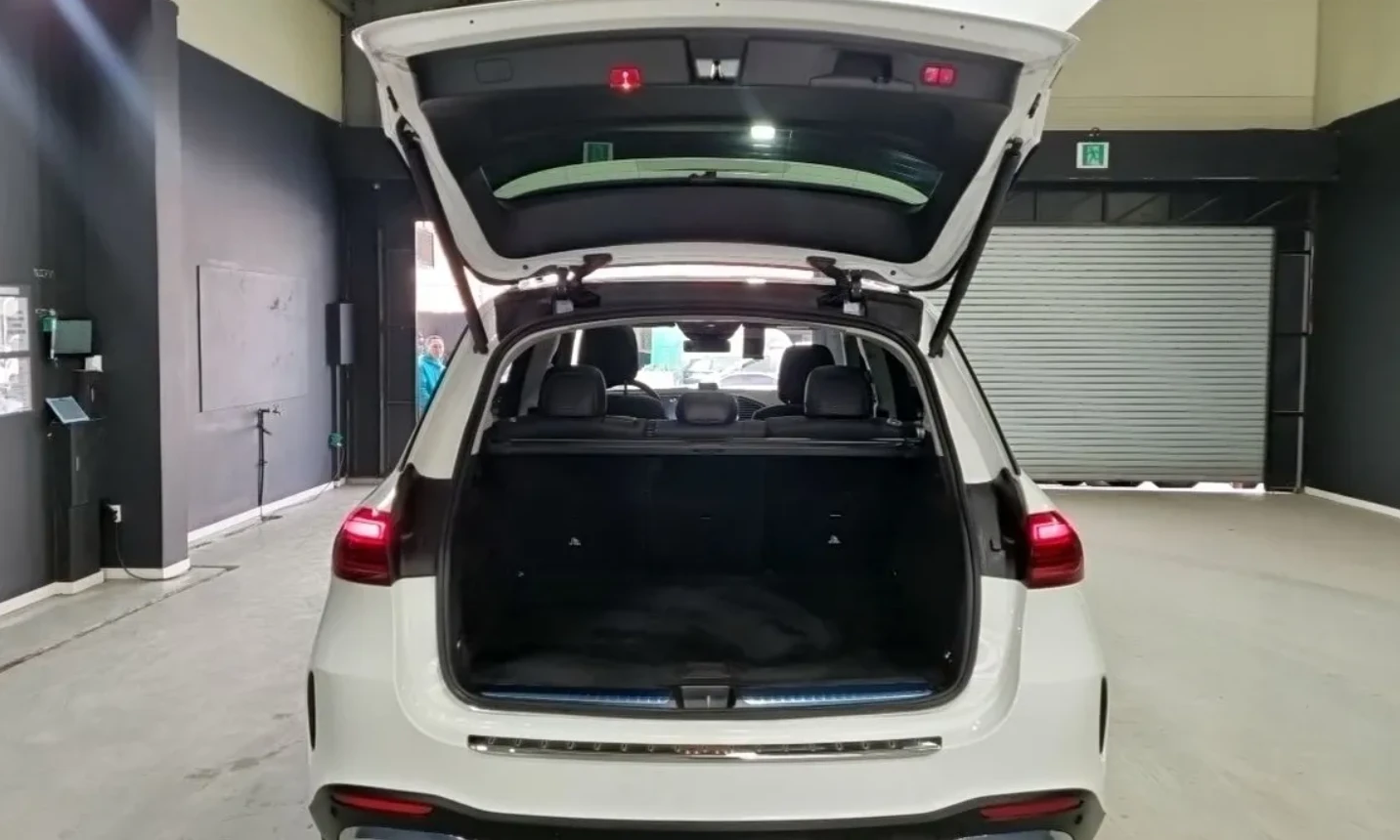 Mercedes-Benz GLE 450 AMG PACK | MASSAGE, снимка 8 - Автомобили и джипове - 54948812