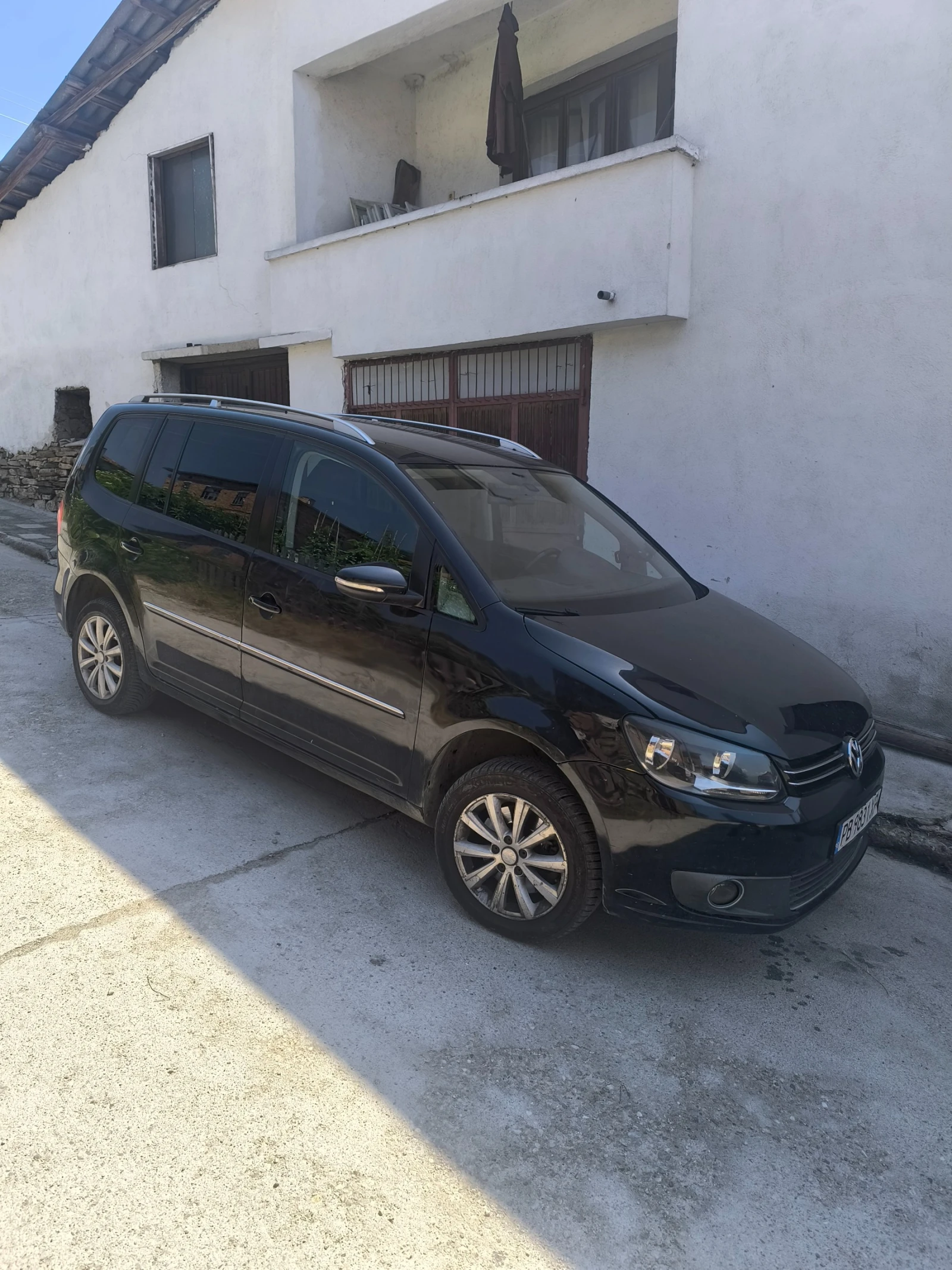 VW Touran 1.4 TSI, снимка 3 - Автомобили и джипове - 56116836