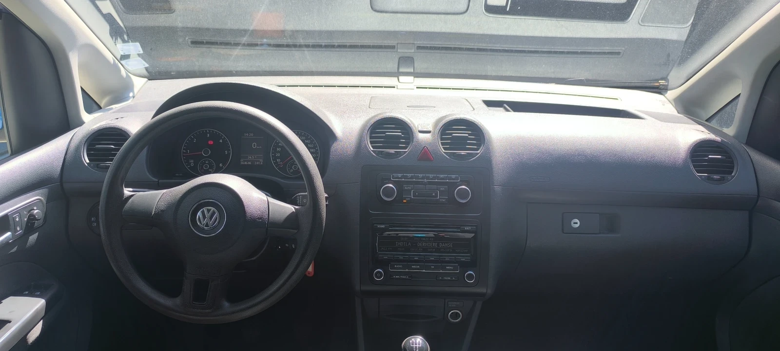VW Caddy, снимка 4 - Автомобили и джипове - 56207636