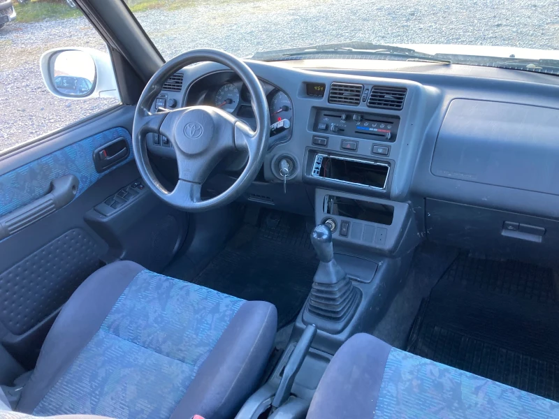 Toyota Rav4 2.0 KLIMA, снимка 5 - Автомобили и джипове - 48108905