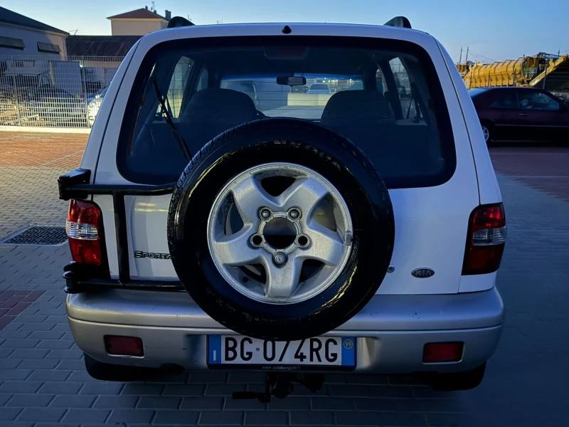 Kia Sportage 2.0 TDI cat 5P 4x4 Top!!!, снимка 5 - Автомобили и джипове - 52407124
