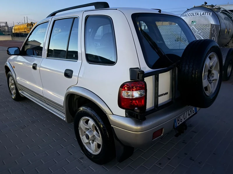 Kia Sportage 2.0 TDI cat 5P 4x4 Top!!!, снимка 7 - Автомобили и джипове - 52407124