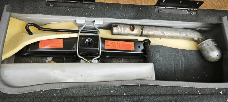 Kia Sportage 2.0 TDI cat 5P 4x4 Top!!!, снимка 12 - Автомобили и джипове - 52407124