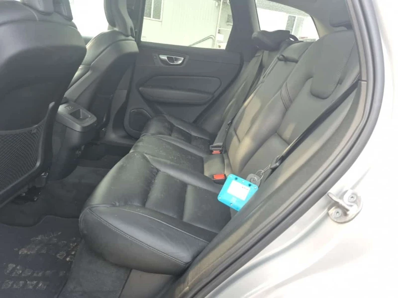 Volvo XC60 PLUS BRIGHT THEME  CARFAX, снимка 13 - Автомобили и джипове - 53565585