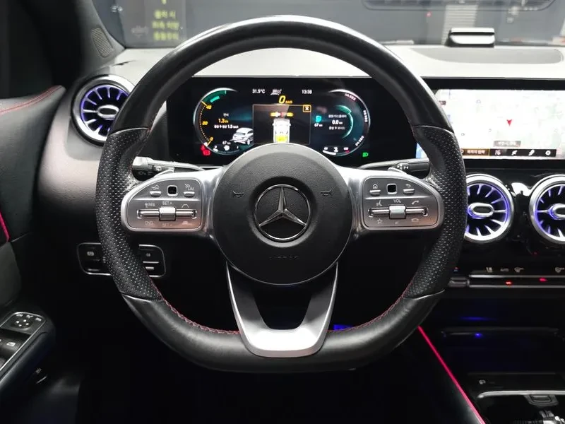 Mercedes-Benz GLA 250 4MATIC/AMG LINE/PANORAM�/360 ������ | Mobile.bg � ����������� 13
