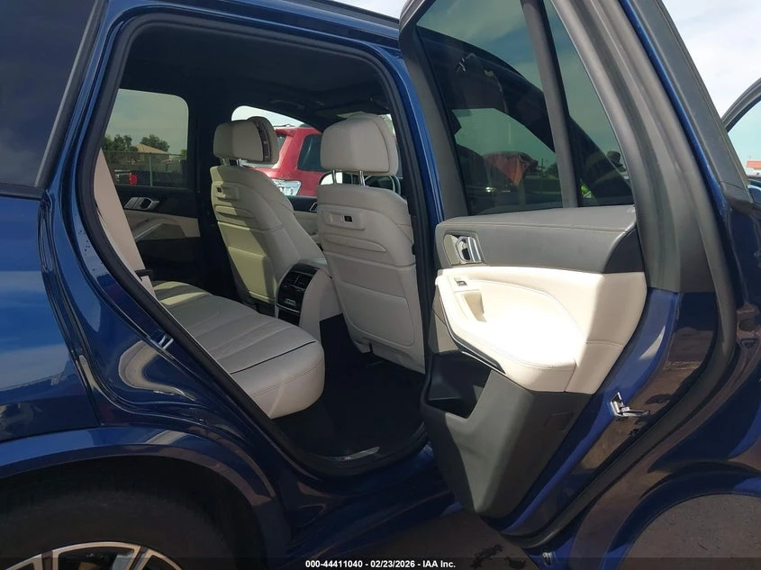 BMW X5 3.0l xDrive40I, снимка 8 - Автомобили и джипове - 53964971