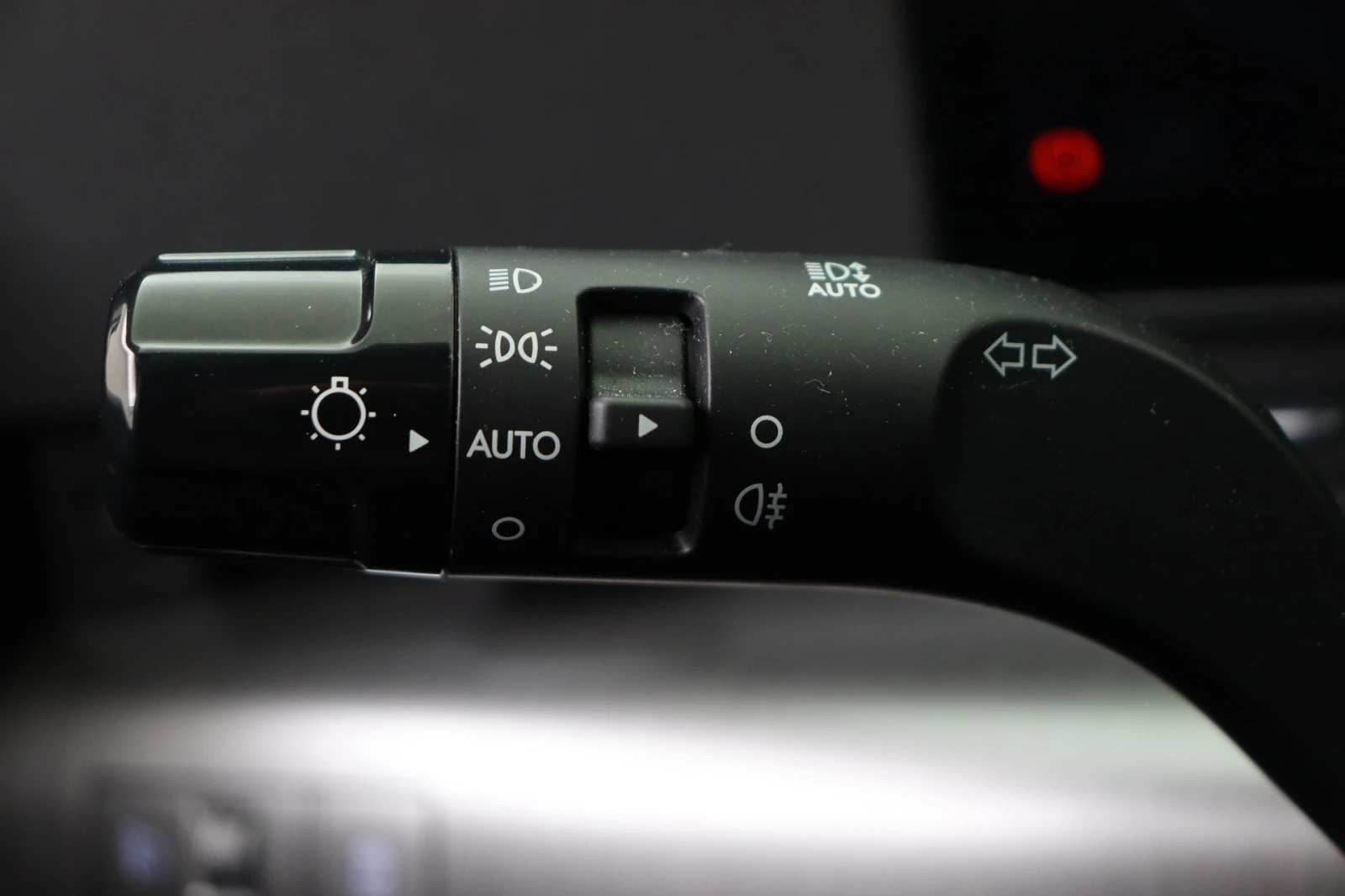 Hyundai Kona 48 kWh, снимка 10 - Автомобили и джипове - 54043041