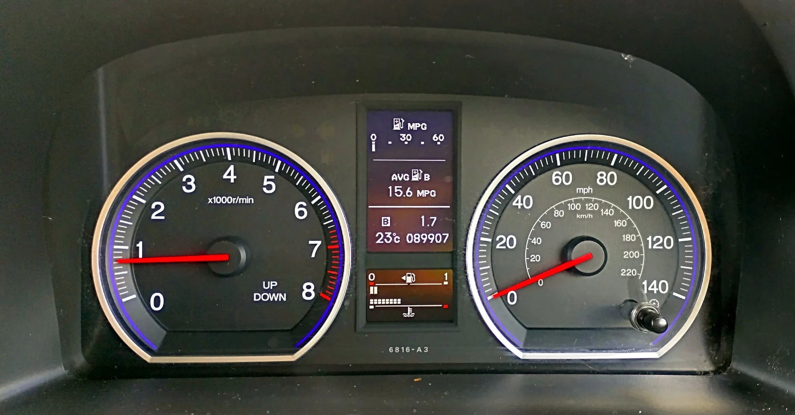 Honda Cr-v 2.0 Бензин, снимка 12 - Автомобили и джипове - 54347898