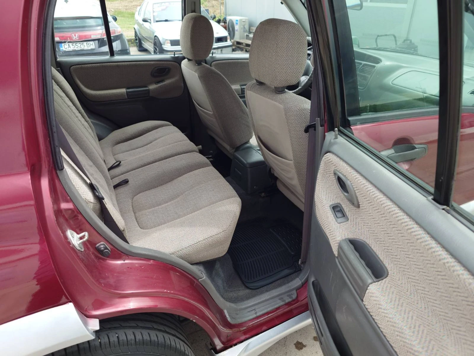 Suzuki Grand vitara, снимка 8 - Автомобили и джипове - 54634453